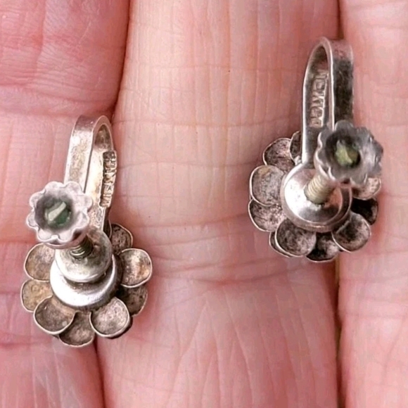 Vintage Mexican Turquoise Rose Flower Screwback Earrings Sterling silver - Picture 5 of 7